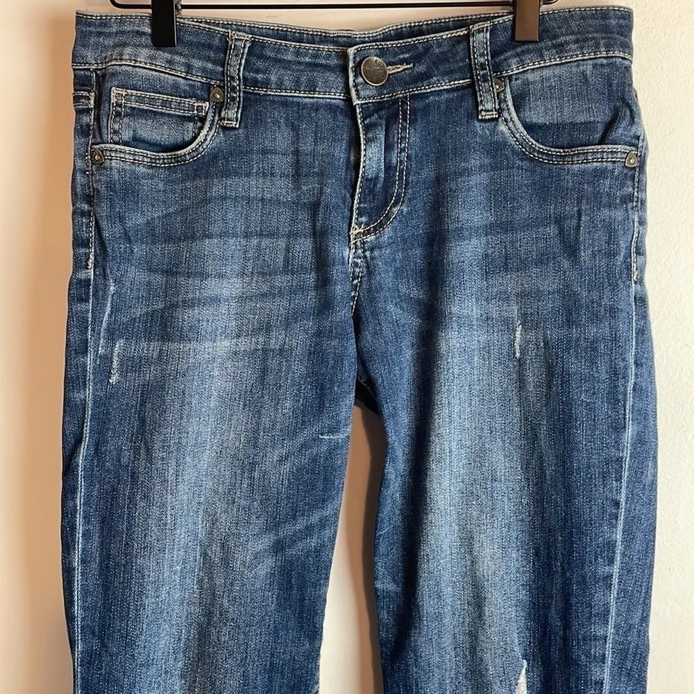 Kut From the Kloth Medium Wash Slightly Distressd Skinny Jeans 6 / 28W 30L - Picture 2 of 10